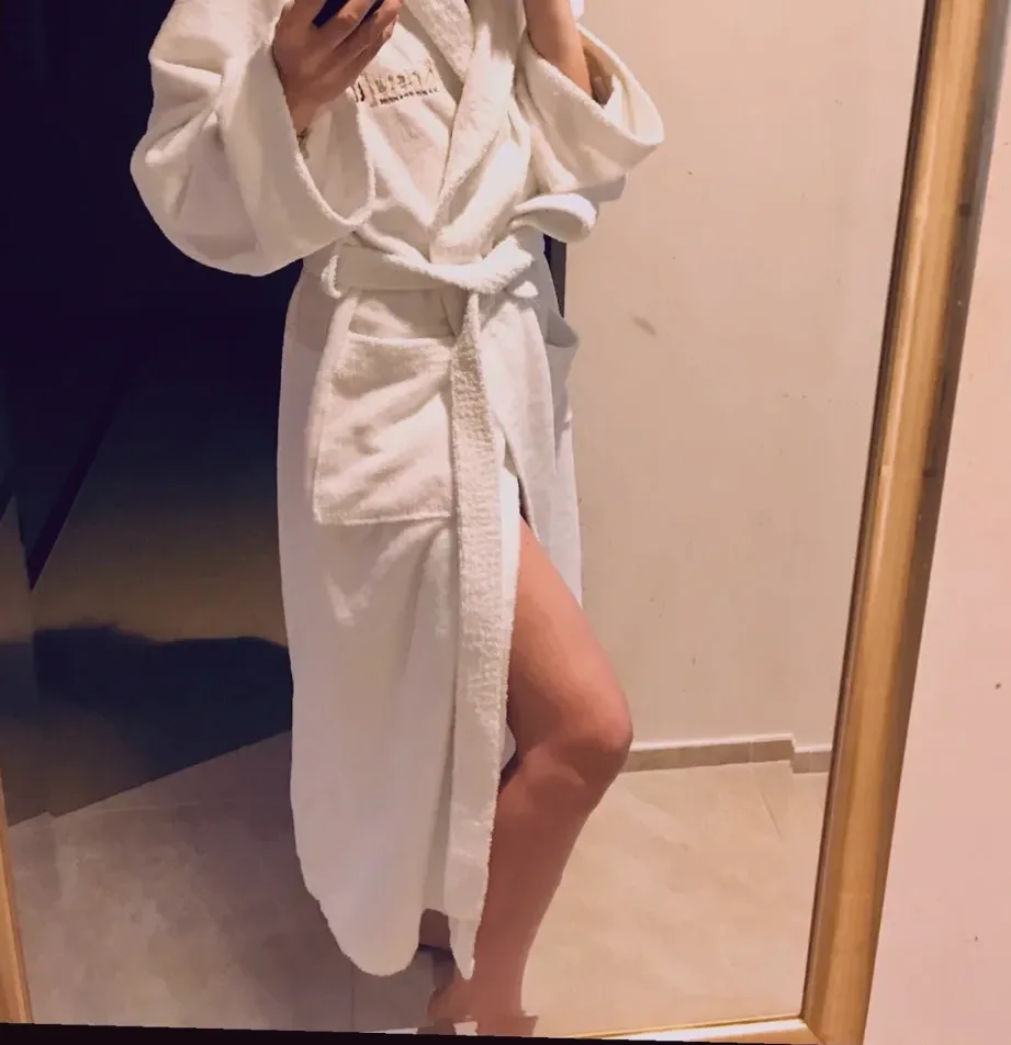 Elif, 36