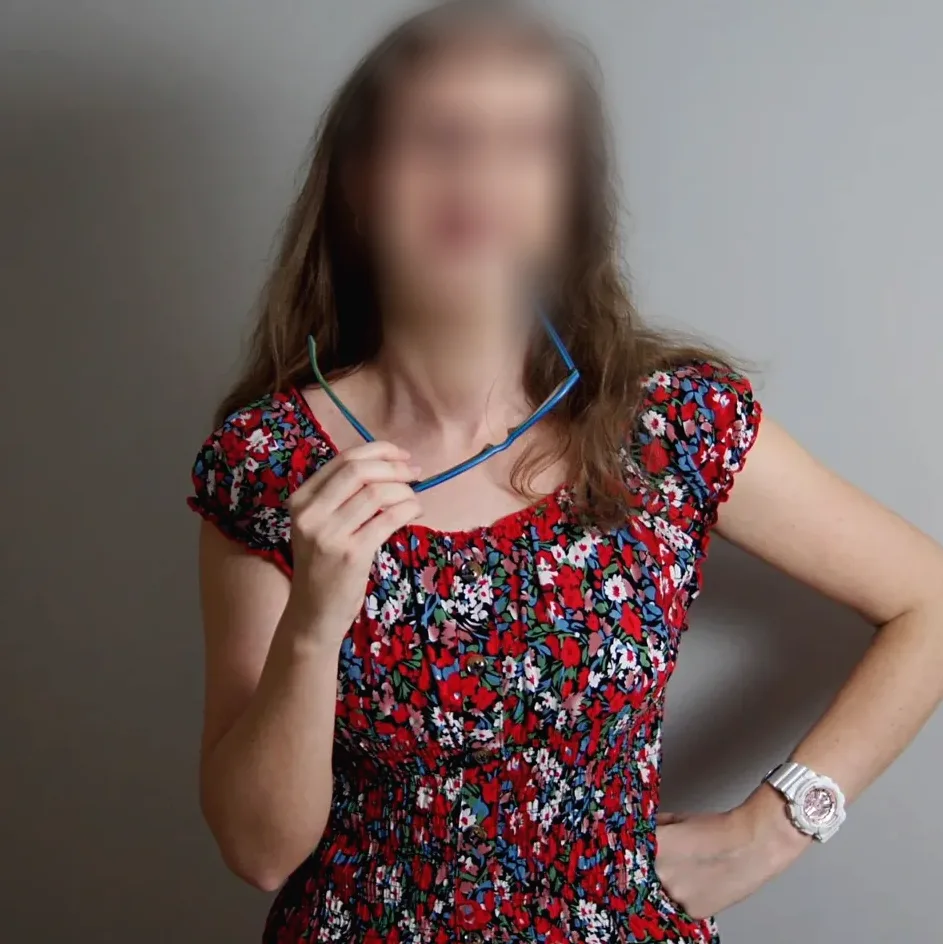 Elif, 35