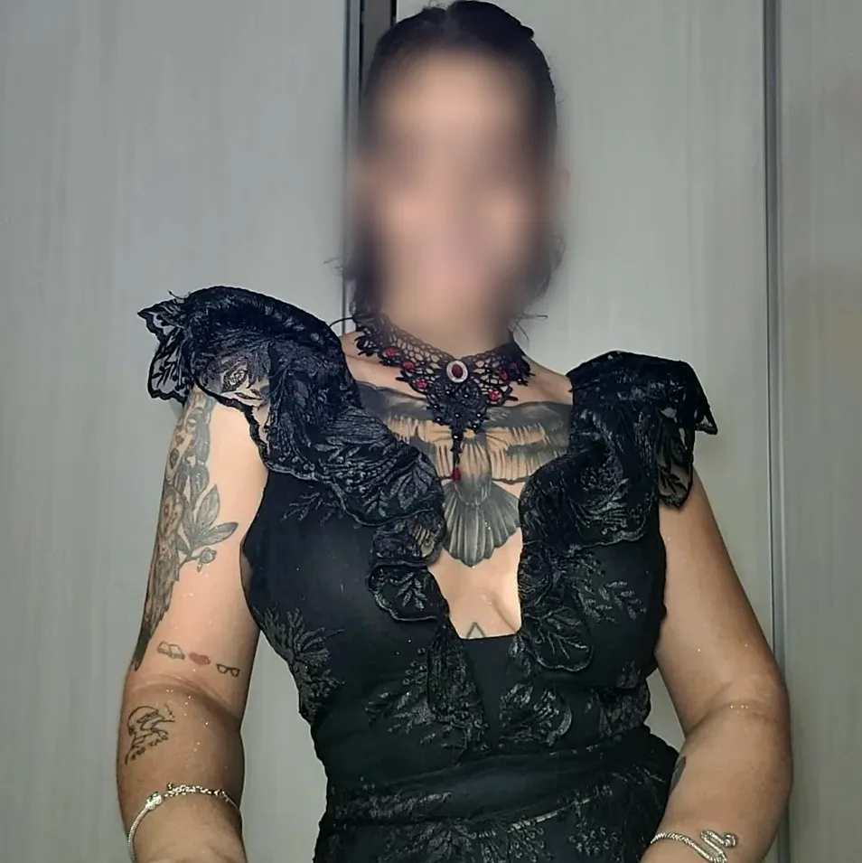 Elif, 30