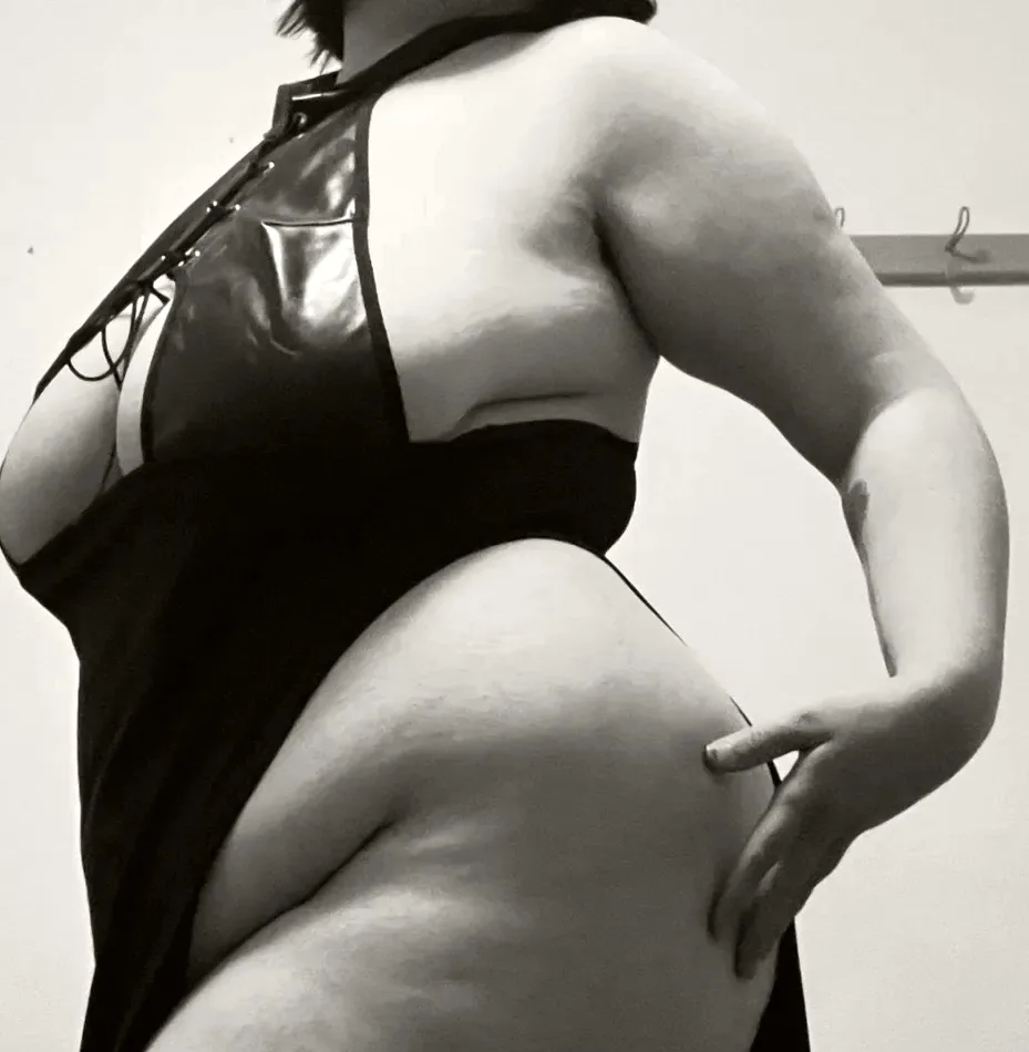 Helena, 30