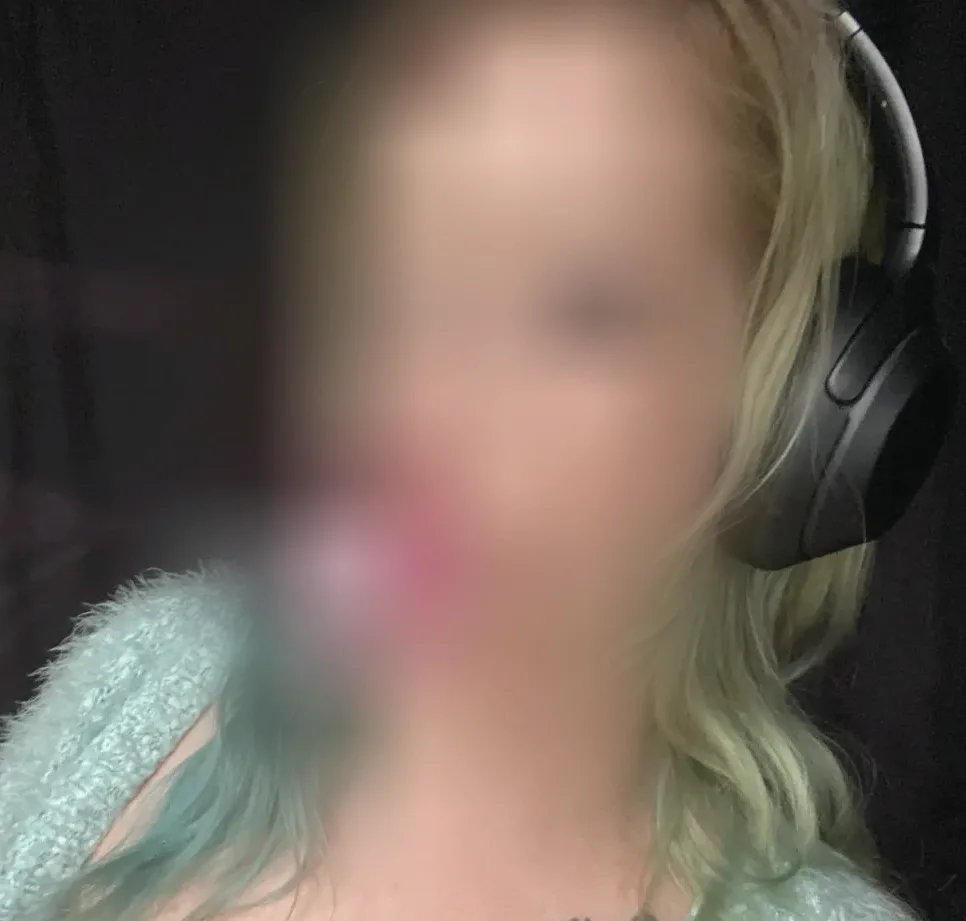 Miriam, 35