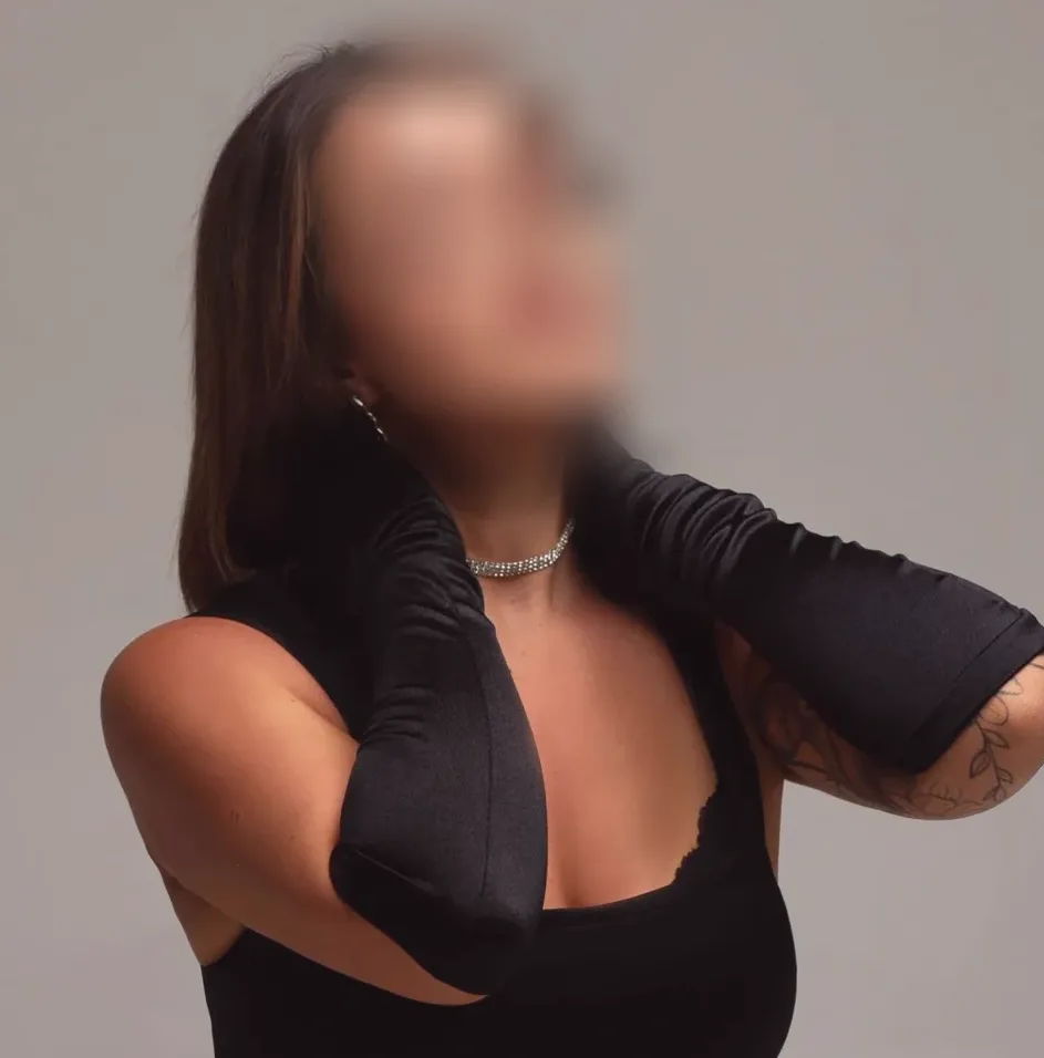 Nadine, 31