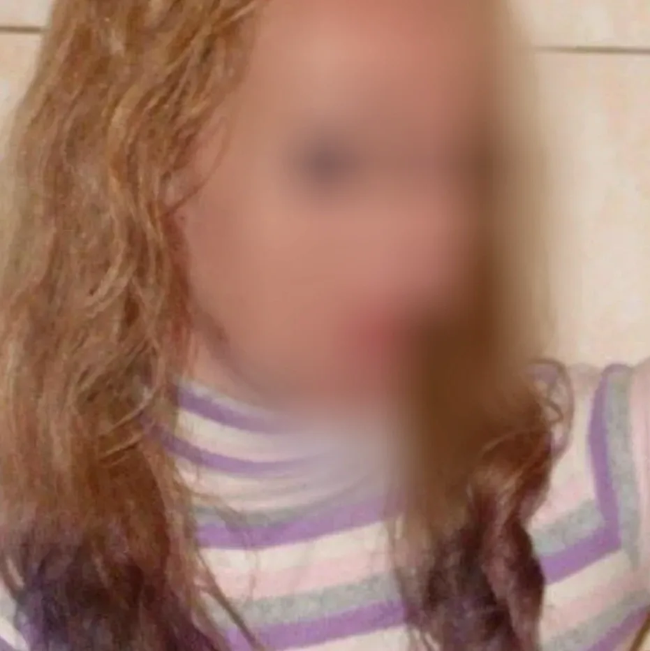 Stefanie, 24